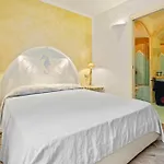 Yacht Terrace - Exclusive Waterfront View Center - By Coral Apartamento *