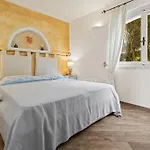 Yacht Terrace - Exclusive Waterfront View Center - By Coral Apartamento *