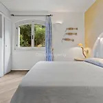 Yacht Terrace - Exclusive Waterfront View Center - By Coral