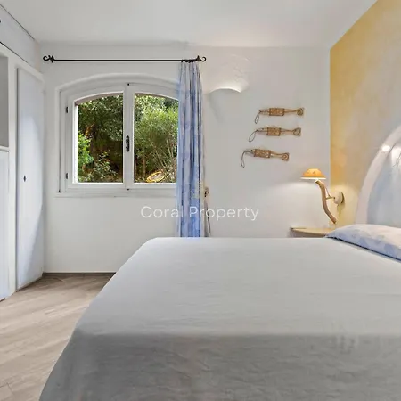 Yacht Terrace - Exclusive Waterfront View