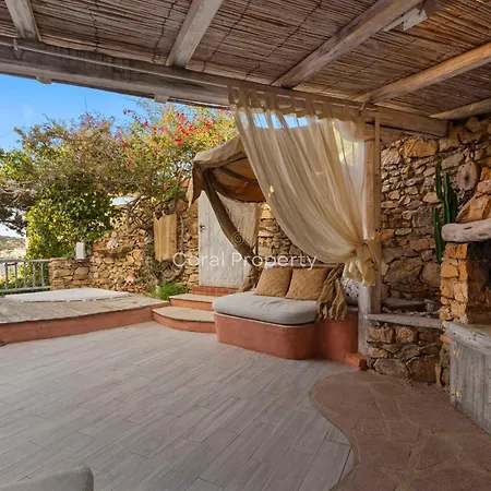 Yacht Terrace - Exclusive Waterfront View Center - By Coral شقة بورتو كيرفو